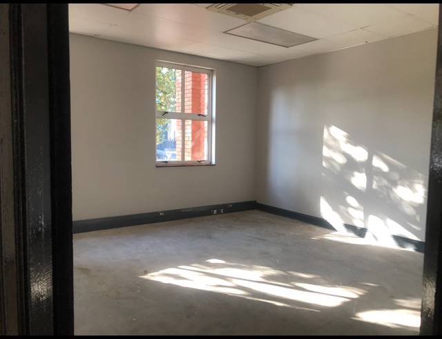 443M² OFFICE TO LET IN SANDTON CENTRAL
